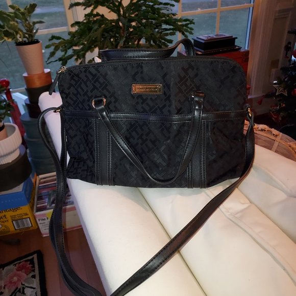 TOMMY HILFIGER SHOULDER BAG.-BLACK - Picture 1 of 5